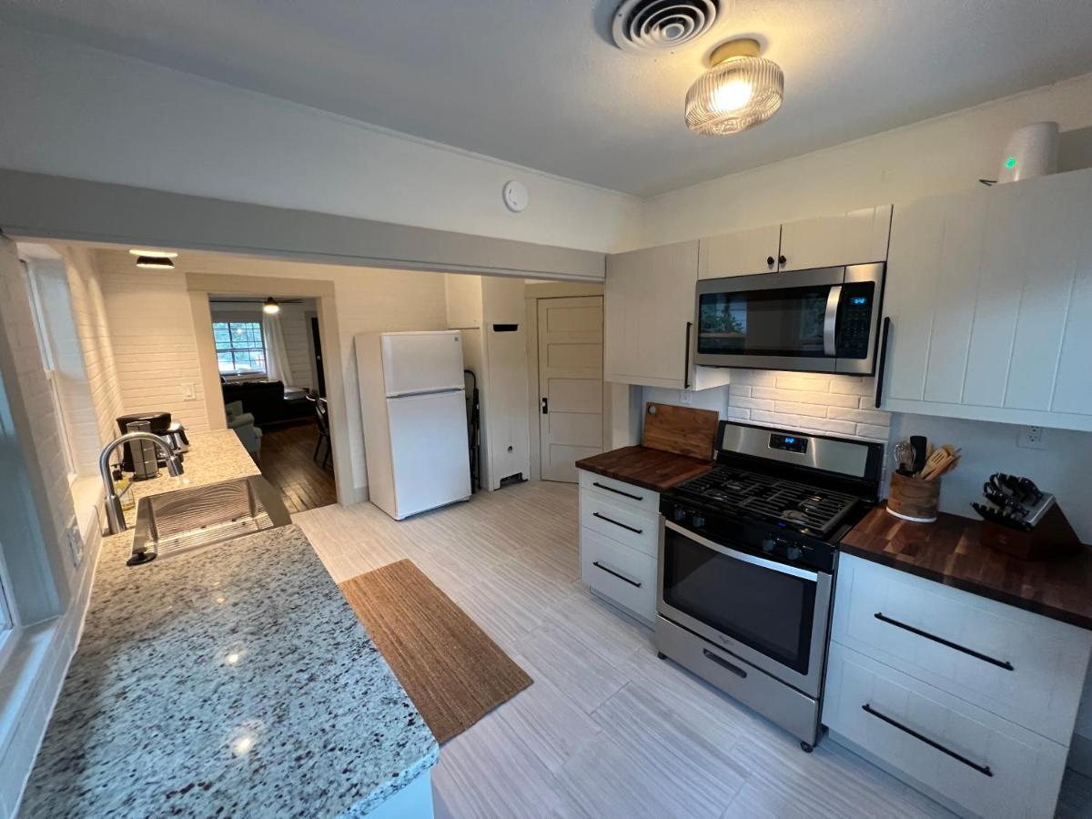 Downtown Williams, Walk Everywhere, Remodeled Exteriör bild